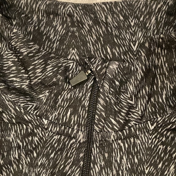 Active wear-CUDDLE DUDS WARM ESSENTIALS stretch long sleeve shirt. like new - Picture 3 of 9